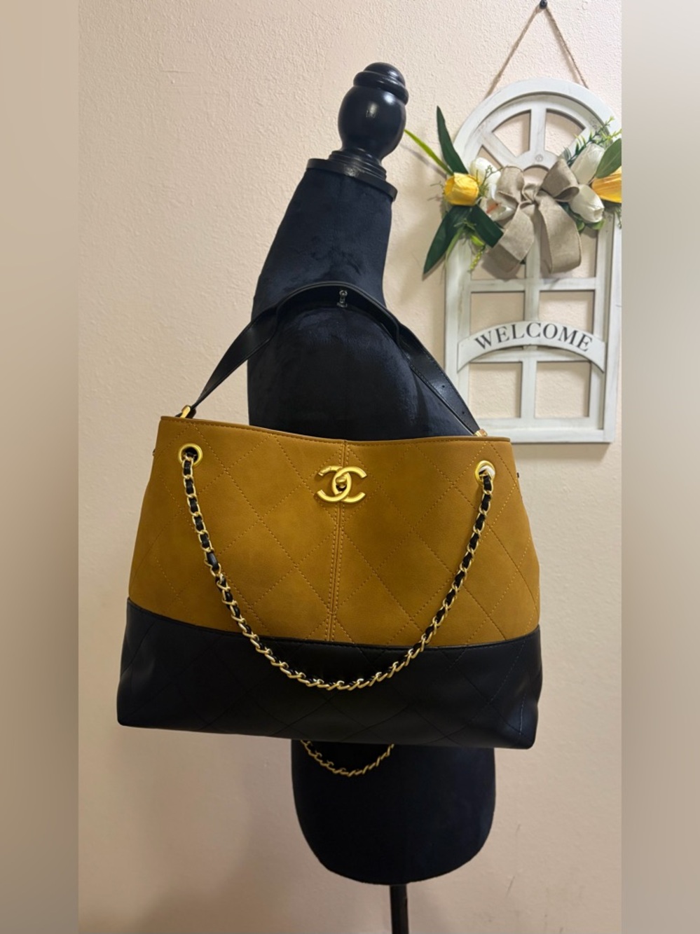 Fashion Chic Suede Shiny Quilted Lambskin Medium Coco Base Two-Tone Shoulder Bag